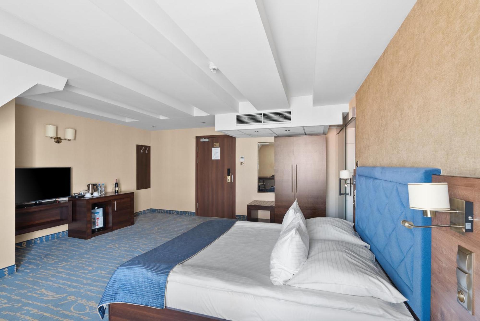 Hotel Diament Plaza Gliwice Luaran gambar
